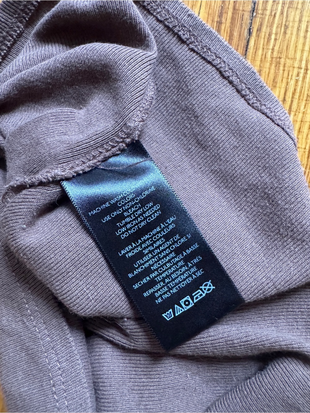 Urban Outfitters Brown Graphic Crop Tee - Picture 7 of 7